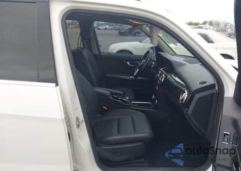 2015 Mercedes-Benz Glk 350 z USA, uszkodzony, nr VIN WDCGG5HB8FG422640